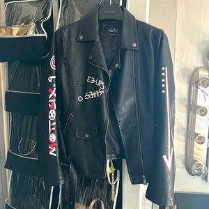 Women’s Leather Jacket Large.Worn. A few times.